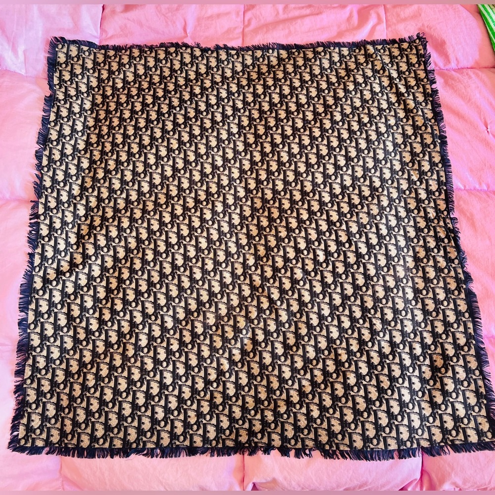 Christian Dior 100% silk womens vintage scarf 26 in X 26 in Navy Classic Logo